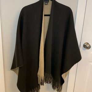 Cardigan style ponch wrap